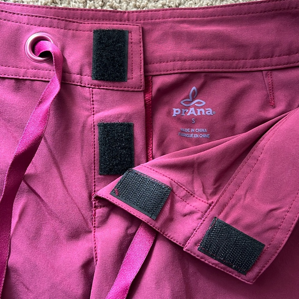 Prana Women’s Board Shorts Burgundy Small Velcro and ribbon tie - Picture 3 of 3